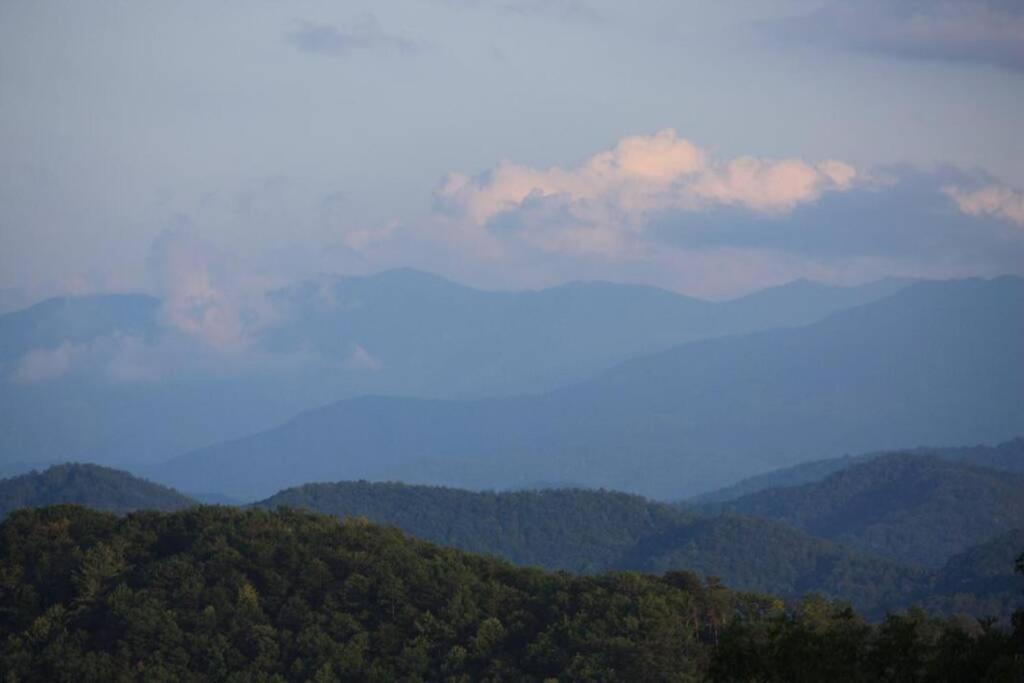 View! Private! Hot Tub,Pool Table,Fireplace,Relax! Sevierville Exterior photo