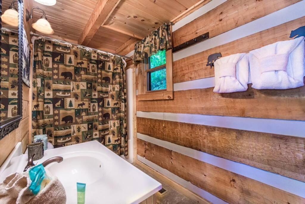 View! Private! Hot Tub,Pool Table,Fireplace,Relax! Sevierville Exterior photo