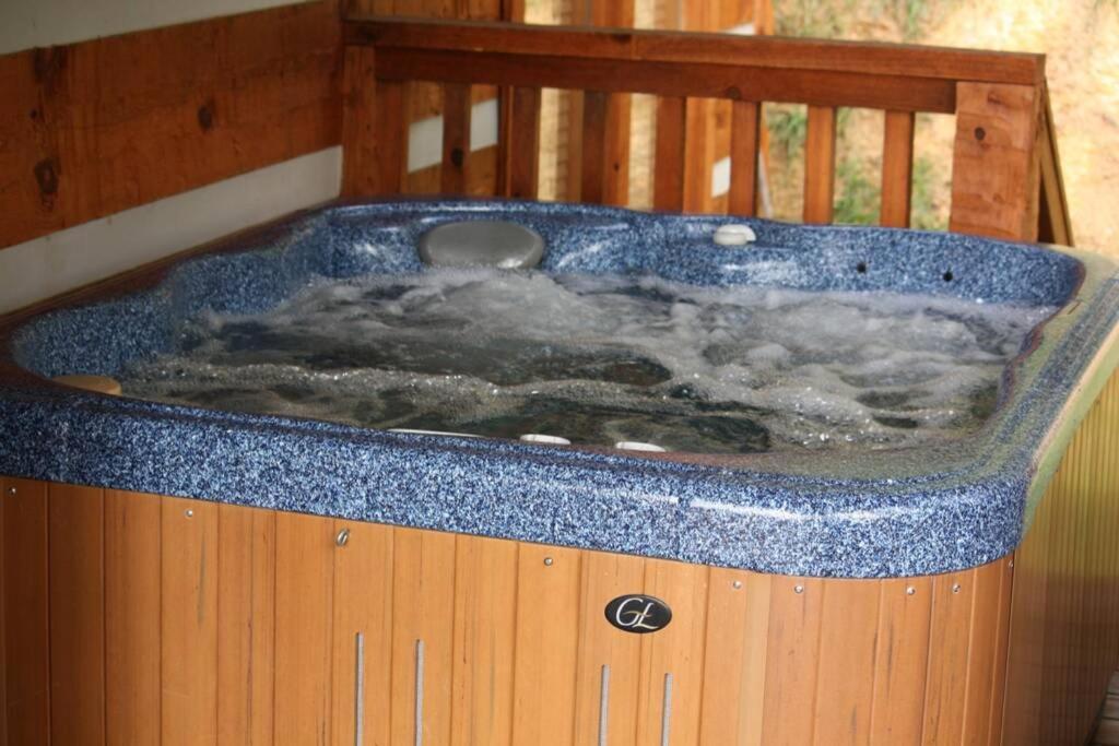 View! Private! Hot Tub,Pool Table,Fireplace,Relax! Sevierville Exterior photo